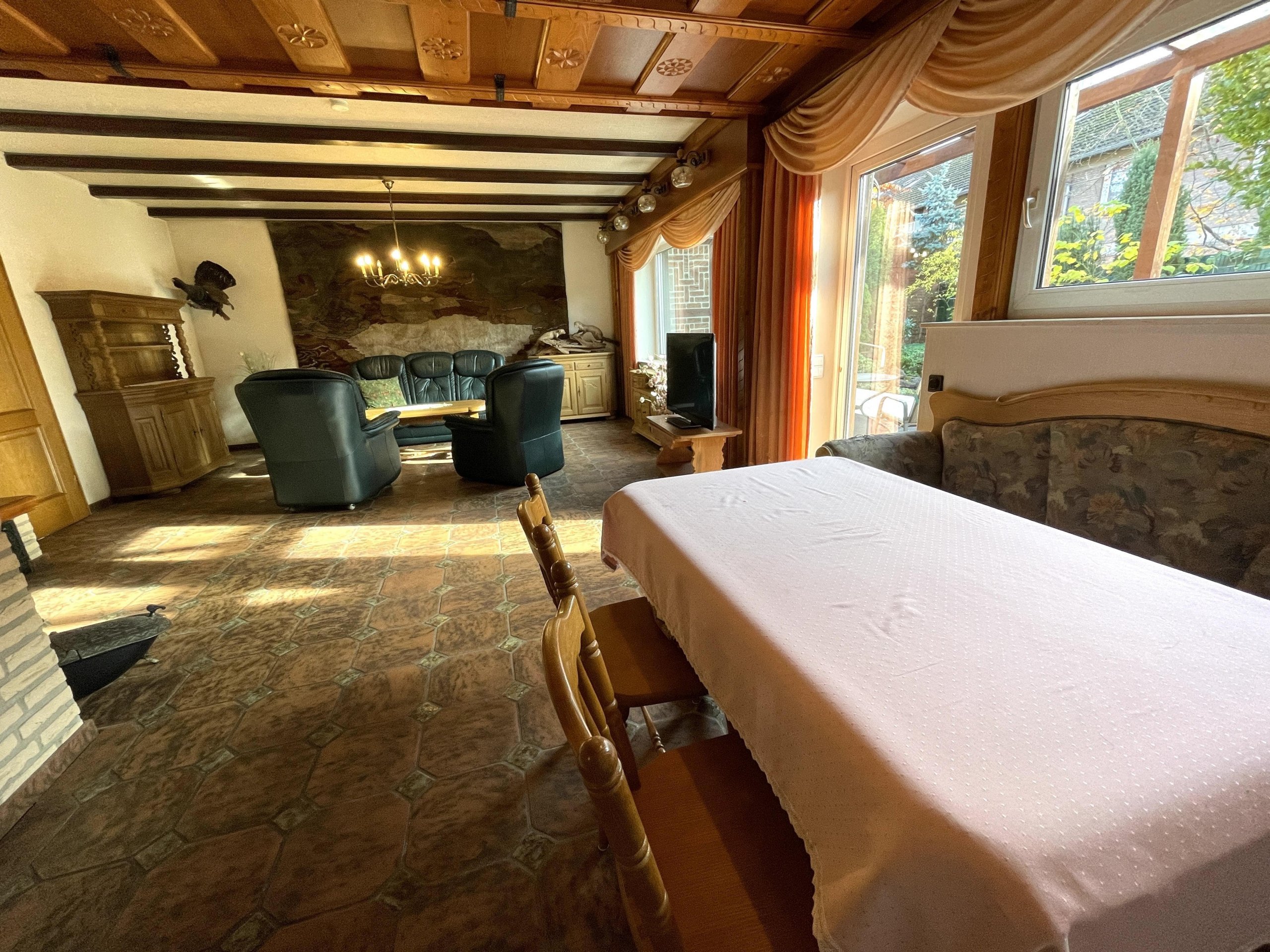 Unikat für Individualisten: Freistehendes Fachwerkhaus in schöner Lage von Heiden!