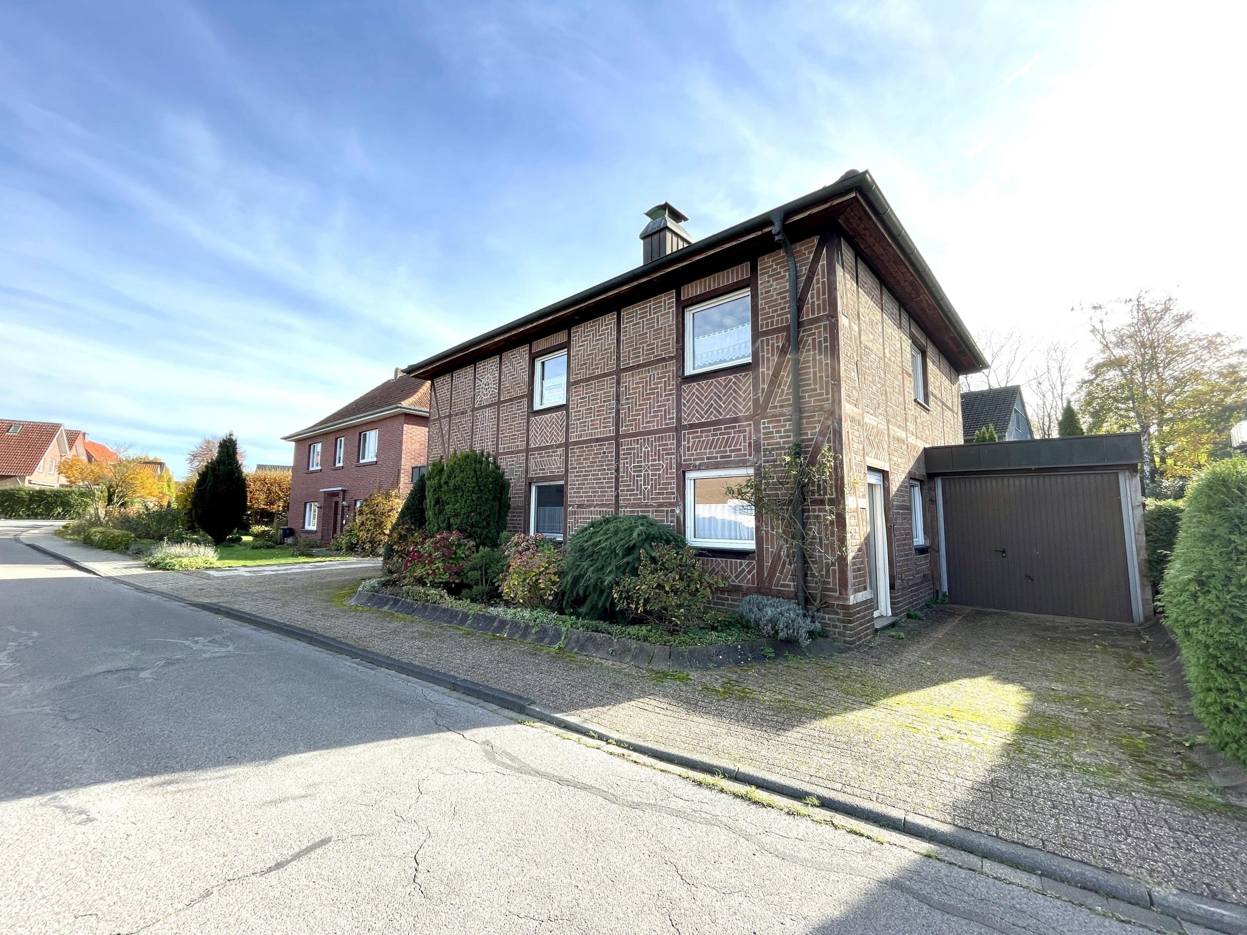 Unikat für Individualisten: Freistehendes Fachwerkhaus in schöner Lage von Heiden!