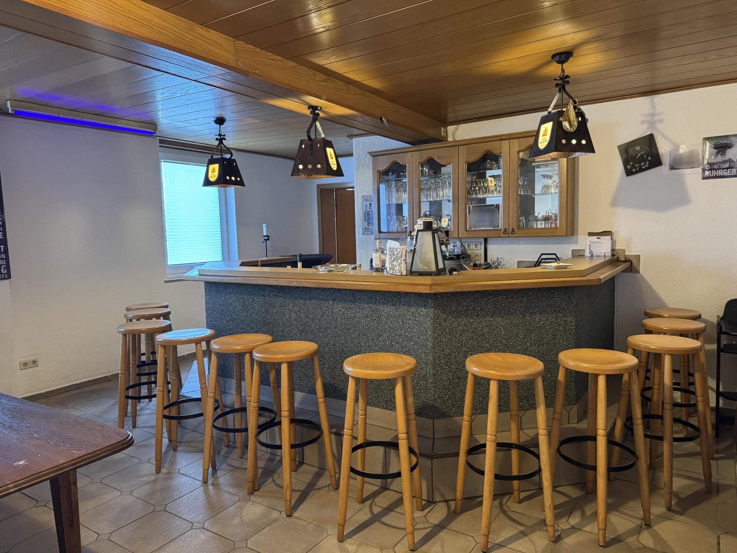 Ländliches Anwesen mit drei Wohneinheiten, Scheune, zwei Stallungen und Weideflächen in Selm