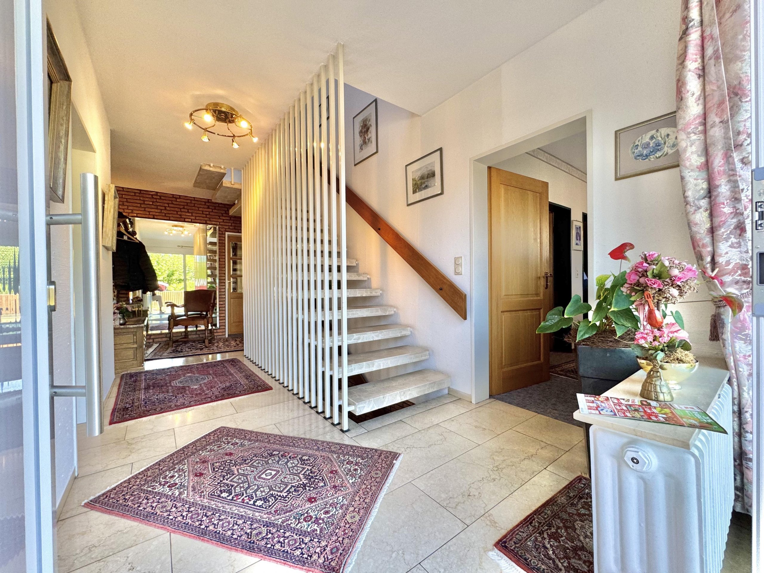 Ihr neues Zuhause in Stadtlohn großzügiges Ein -/ Zweifamilienhaus mit Garten