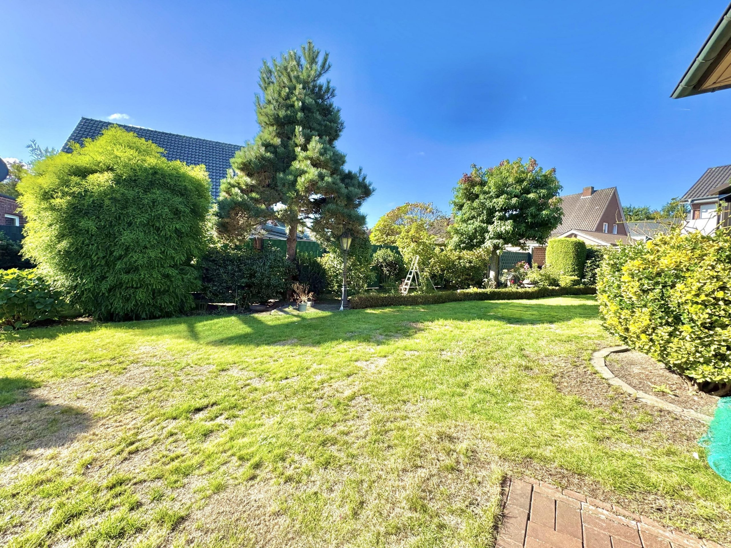 Ihr neues Zuhause in Stadtlohn großzügiges Ein -/ Zweifamilienhaus mit Garten