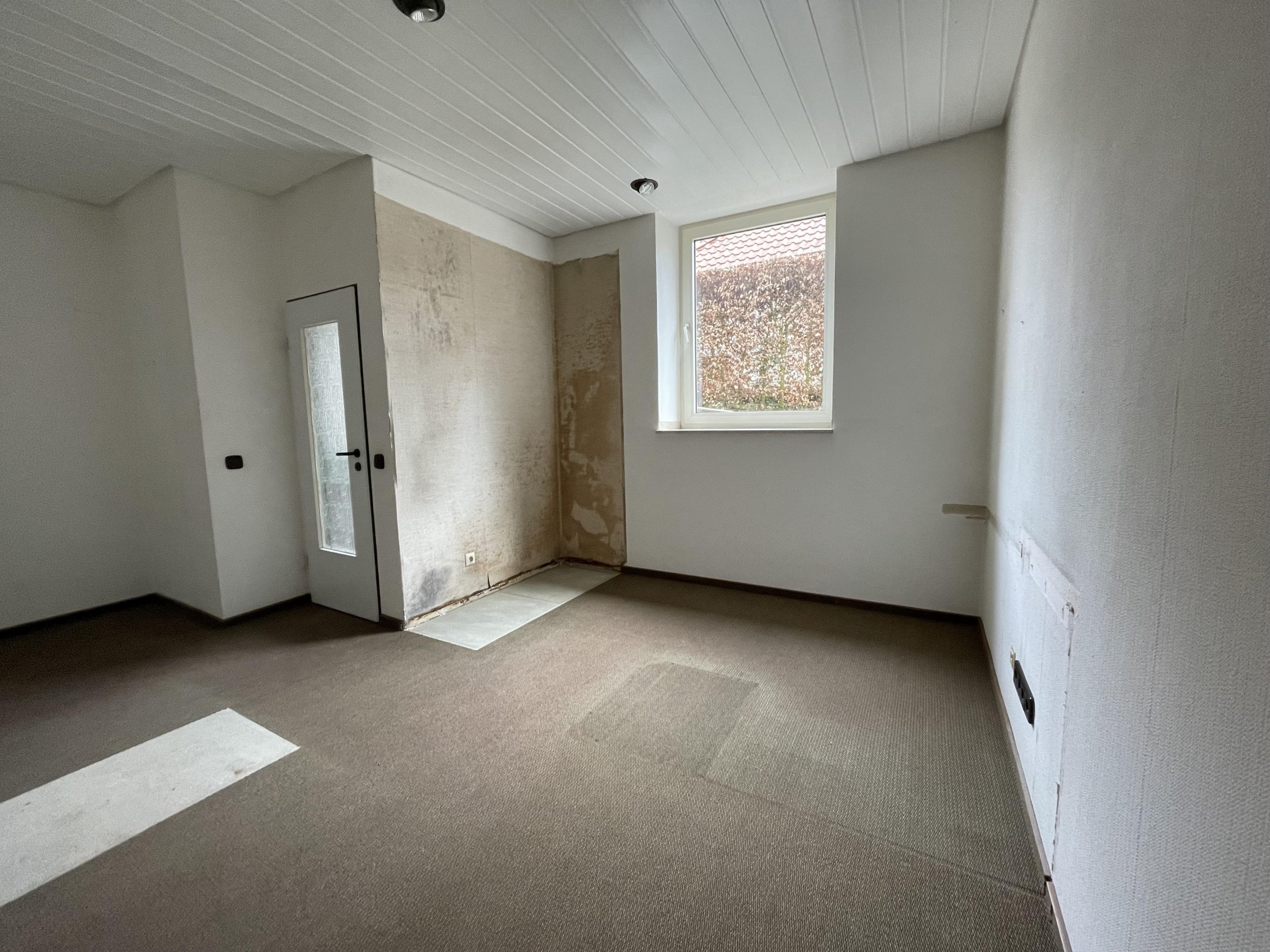 Großzügige und helle Bürofläche im Herzen von Nottuln zu mieten.