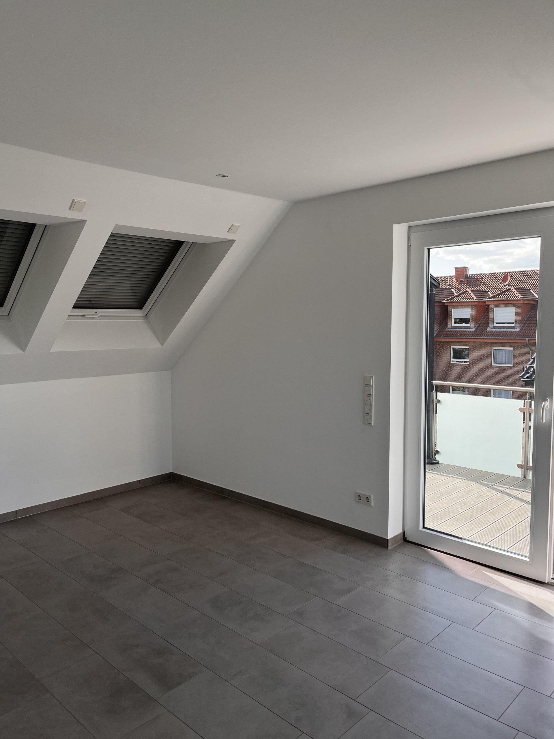 Moderne Dachgeschosswohnung mit Balkon im 3-Familienhaus in Coesfeld
