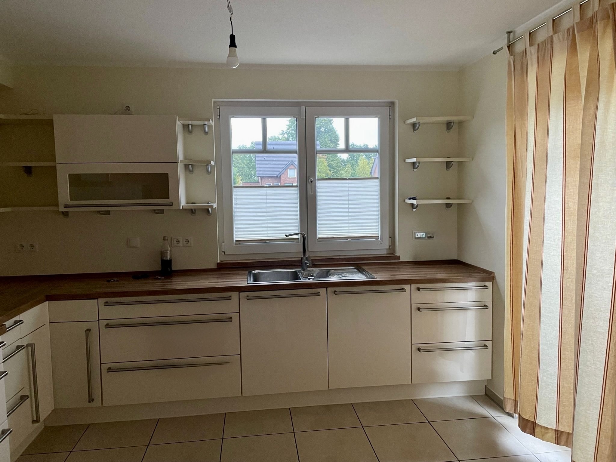 Freistehendes Einfamilienhaus im mediterranen Stil mit Vollkeller und übergroßer Garage in Olfen!