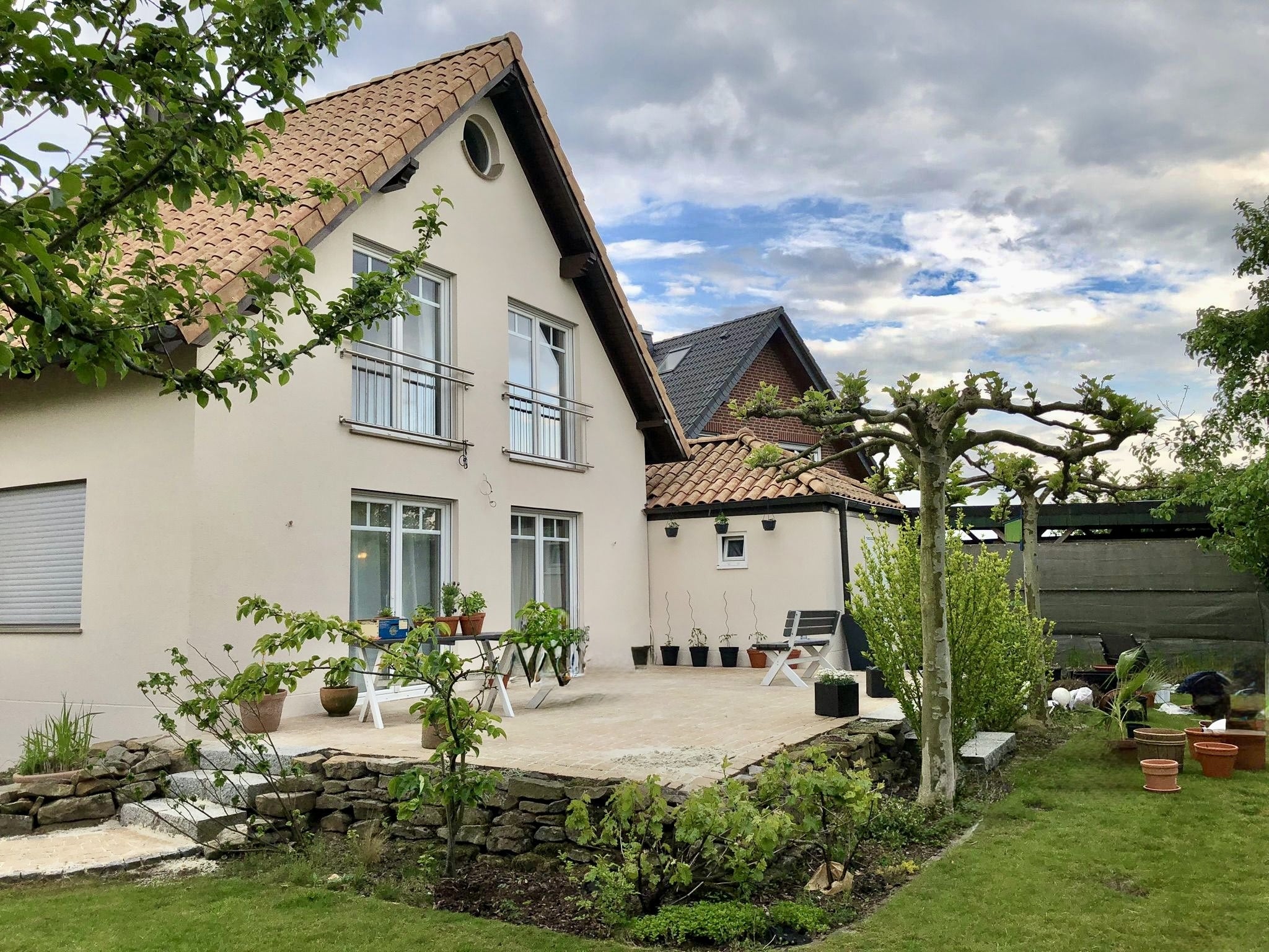 Freistehendes Einfamilienhaus im mediterranen Stil mit Vollkeller und übergroßer Garage in Olfen!
