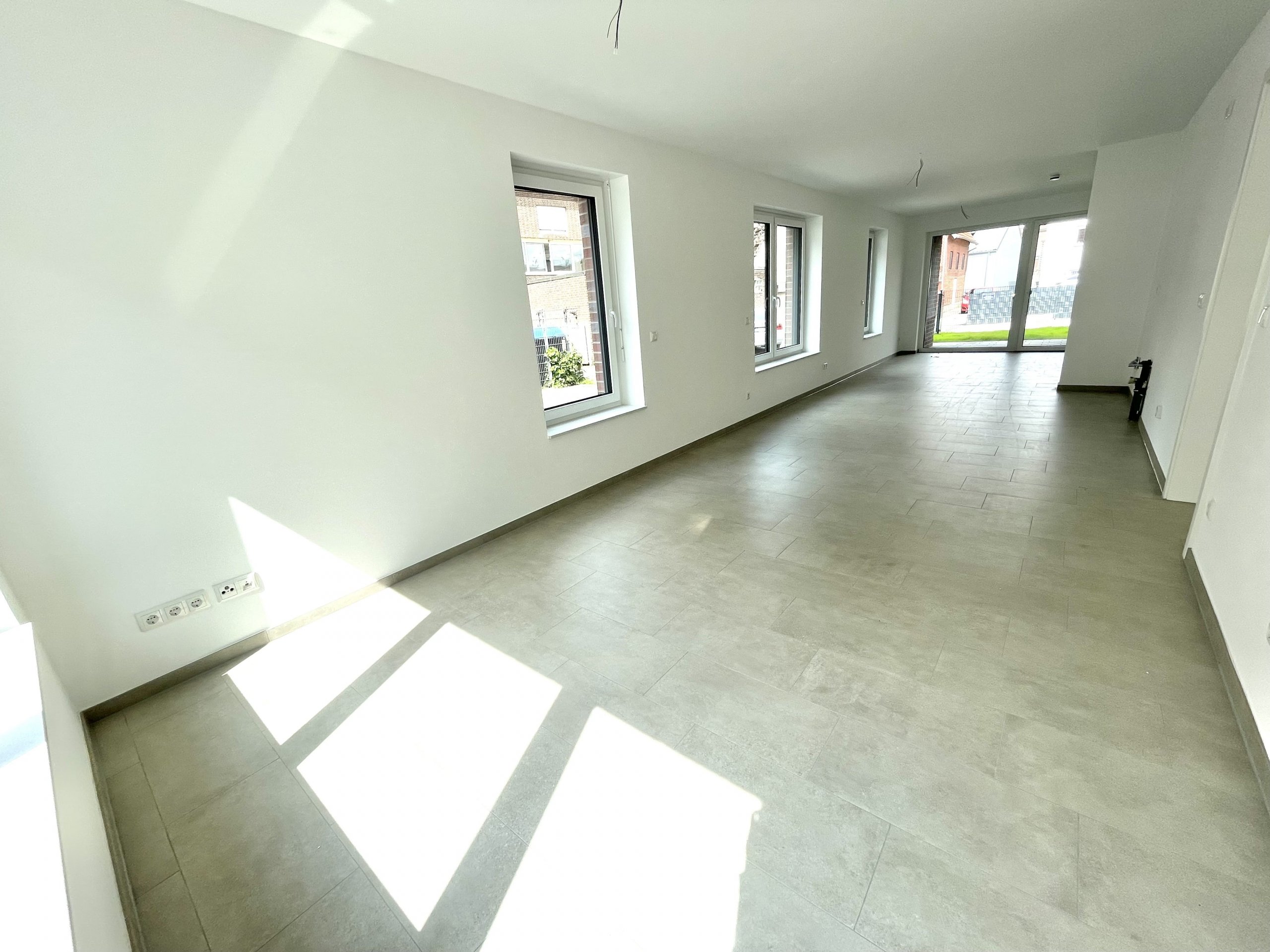 Erstbezug: Moderne 3.-Z.-Erdgeschosswohnung in der Borkener City mit Aufzug u. Kellerraum! (Whg. 1)