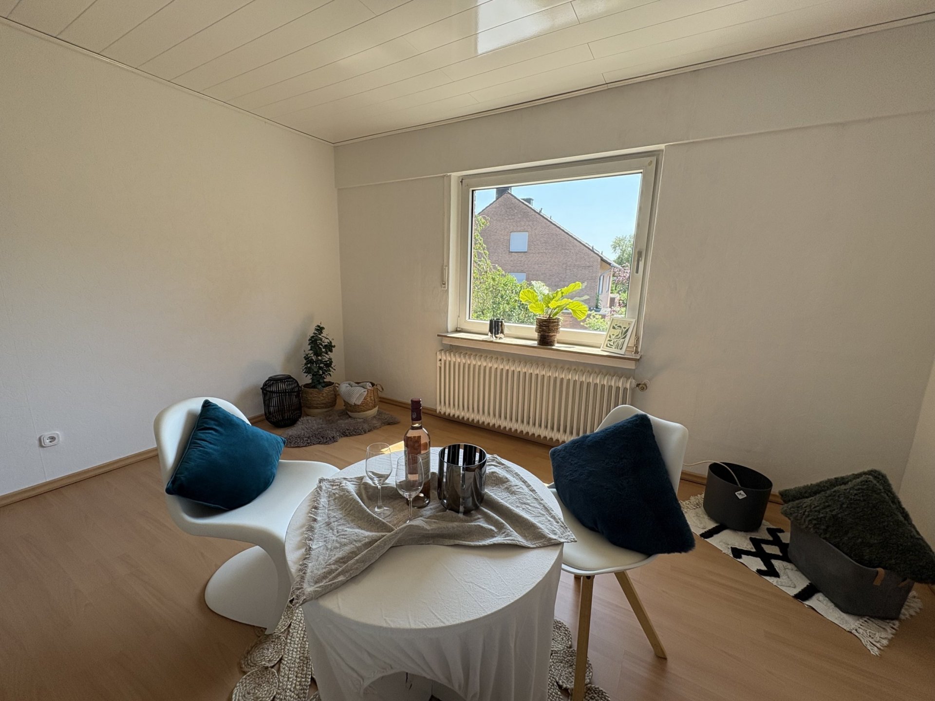 Schöner Garten wartet auf
kleine Familie mit Kindern 😊