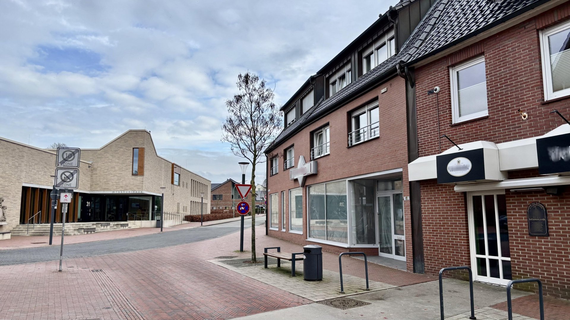 Stadtlohn – Perfekte Lage! Lichtdurchflutete Geschäftsfläche oder Praxis/Büro