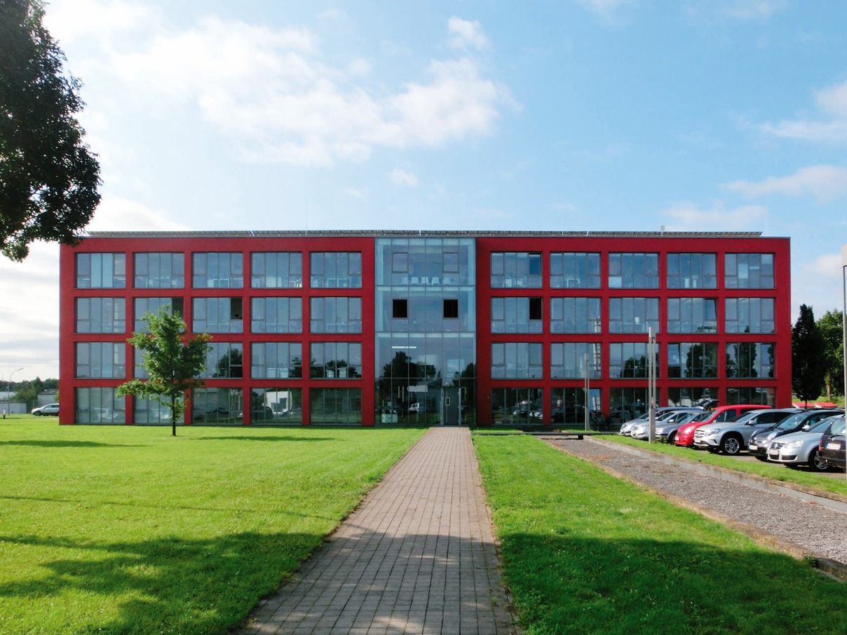 Repräsentative Bürofläche (ca. 250 m²) im Bauhausstil | lichtdurchflutet | sofort verfügbar