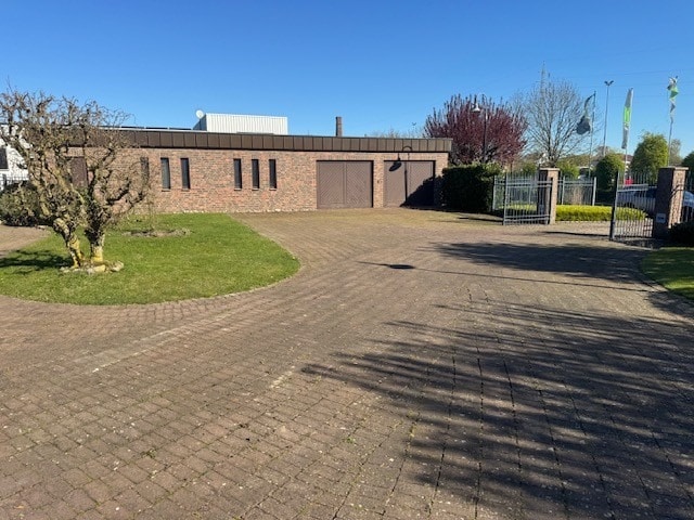 Gepflegtes Wohnhaus mit Gewerbehalle! Vielseitige Immobilie in attraktiver Lage von Lüdinghausen!