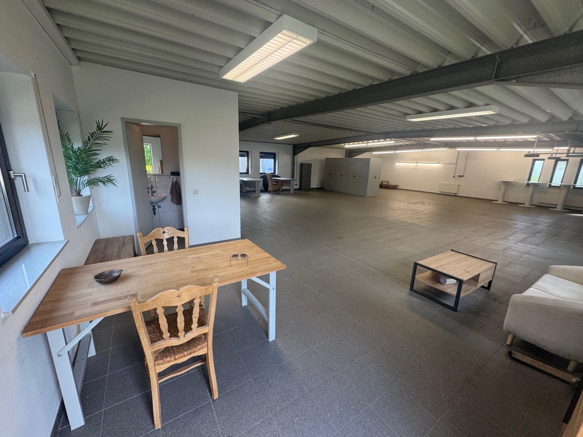 Gepflegtes Wohnhaus mit Gewerbehalle! Vielseitige Immobilie in attraktiver Lage von Lüdinghausen!