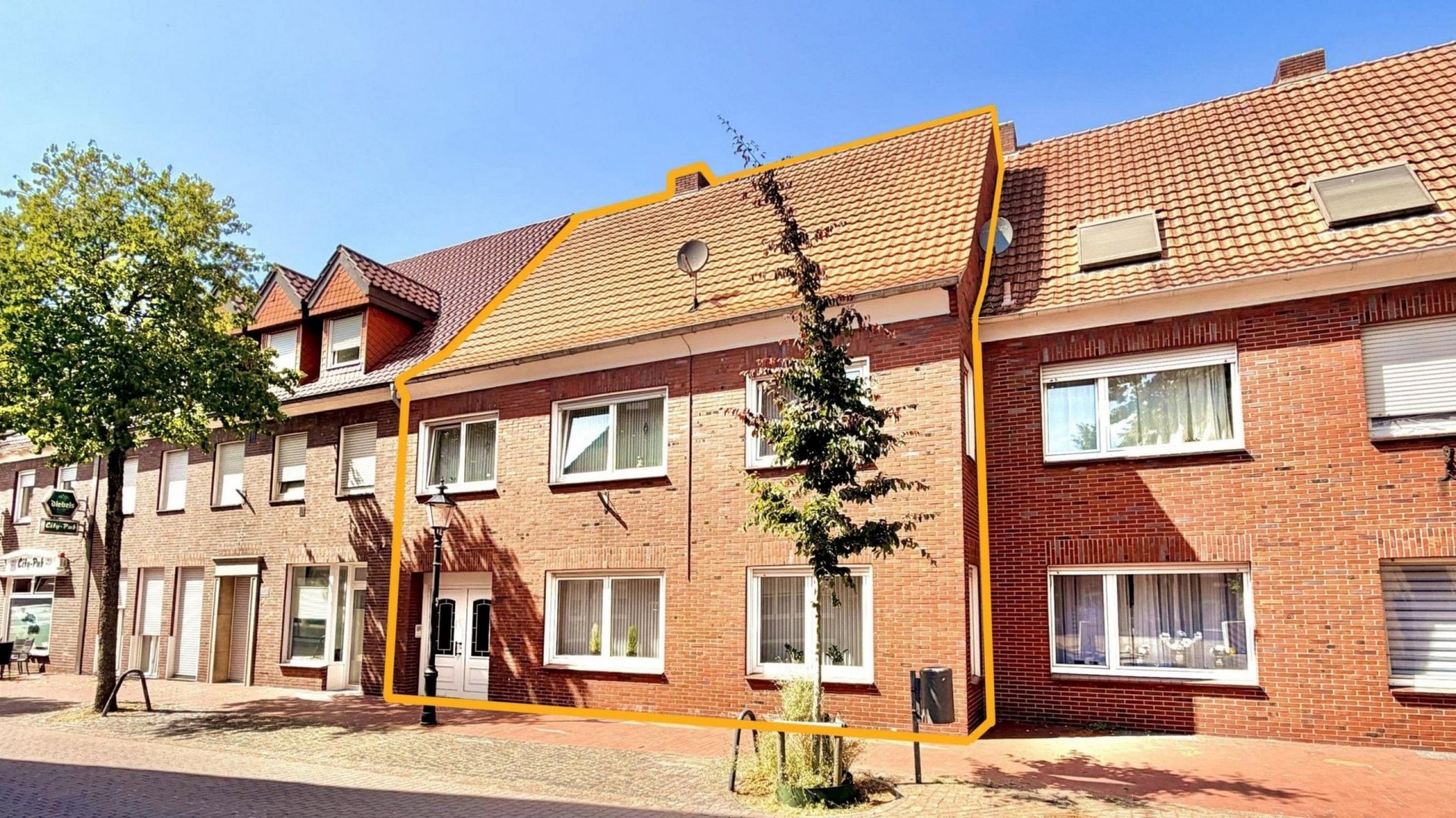 Zweifamilienhaus Reihenhaus mit Potenzial für Wohnbebauung im Herzen von Südlohn