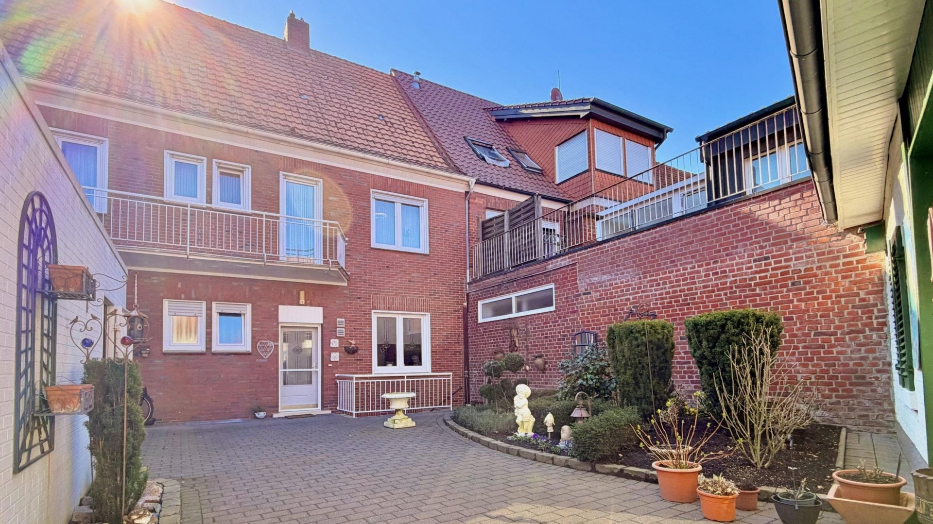 Zweifamilienhaus Reihenhaus mit Potenzial für Wohnbebauung im Herzen von Südlohn