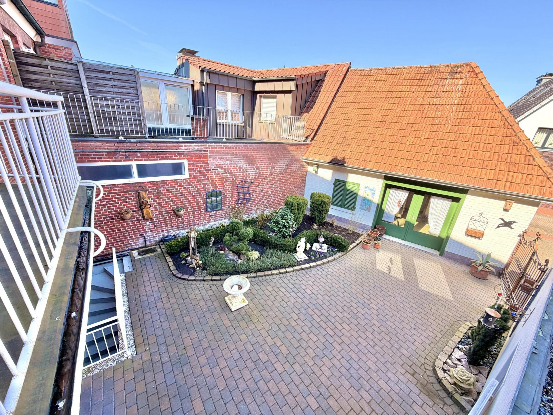 Zweifamilienhaus Reihenhaus mit Potenzial für Wohnbebauung im Herzen von Südlohn