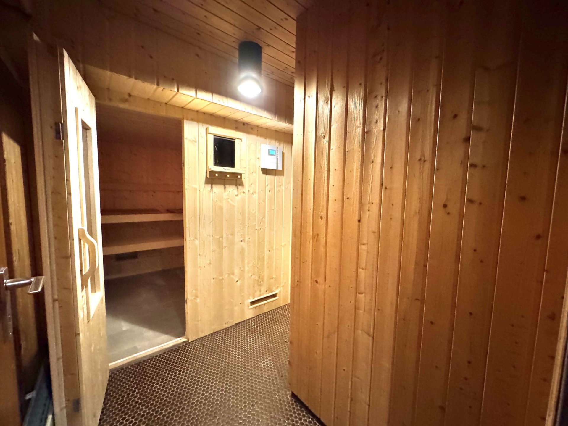 Einmalige Gelegenheit: MFH mit GEW in Heiden– Top-Lage & 5,85 % Rendite!