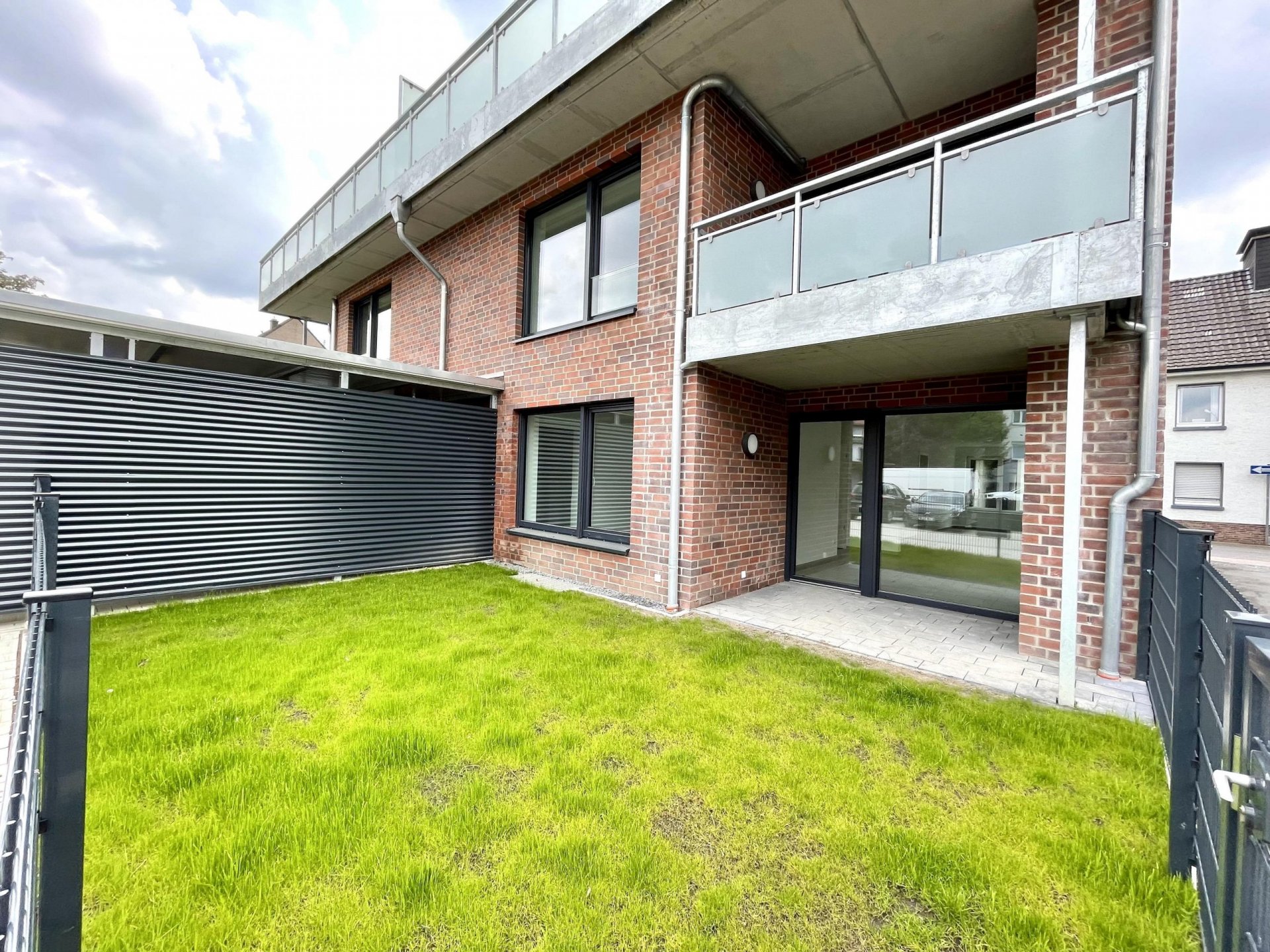 Dachterrasse mit City-Blick: 3-Z.-Maisonettewohnung mit Kellerraum und Aufzug in Borken! (WHG 6)
