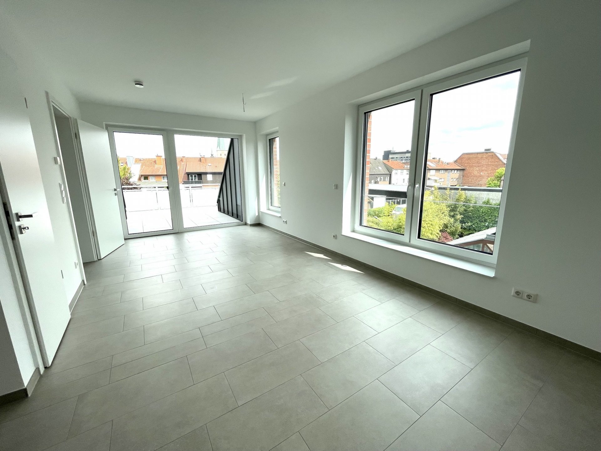 Dachterrasse mit City-Blick: 3-Z.-Maisonettewohnung mit Kellerraum und Aufzug in Borken! (WHG 6)