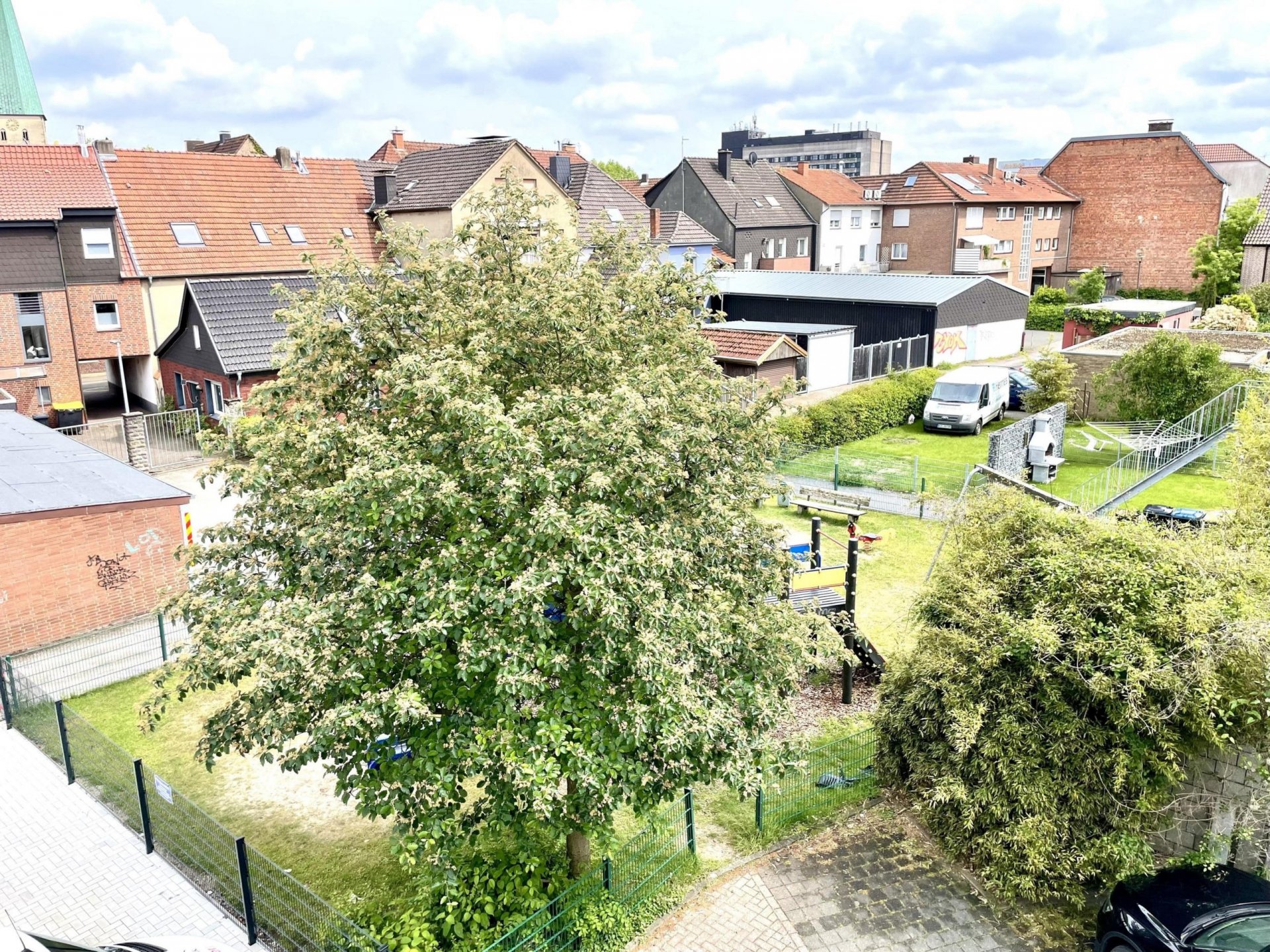 Dachterrasse mit City-Blick: 3-Z.-Maisonettewohnung mit Kellerraum und Aufzug in Borken! (WHG 6)