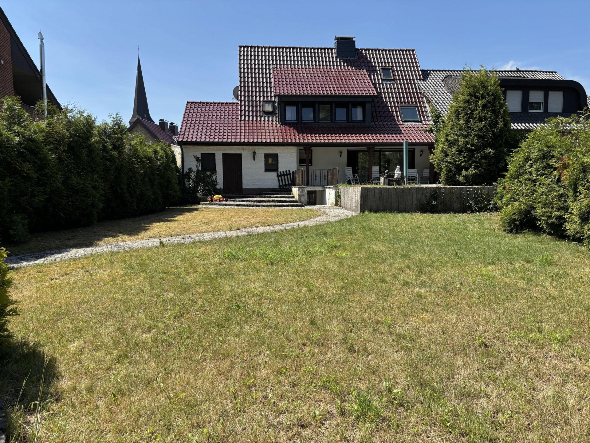 Tolles Einfamilienhaus mit PV-Anlage und Garage in Haltern – Hullern