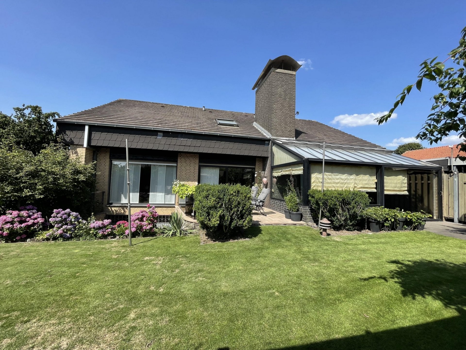 Freistehendes XL-Ein- bis Zweifamilienhaus in idyllischer Wohnlage von Borken-Burlo!