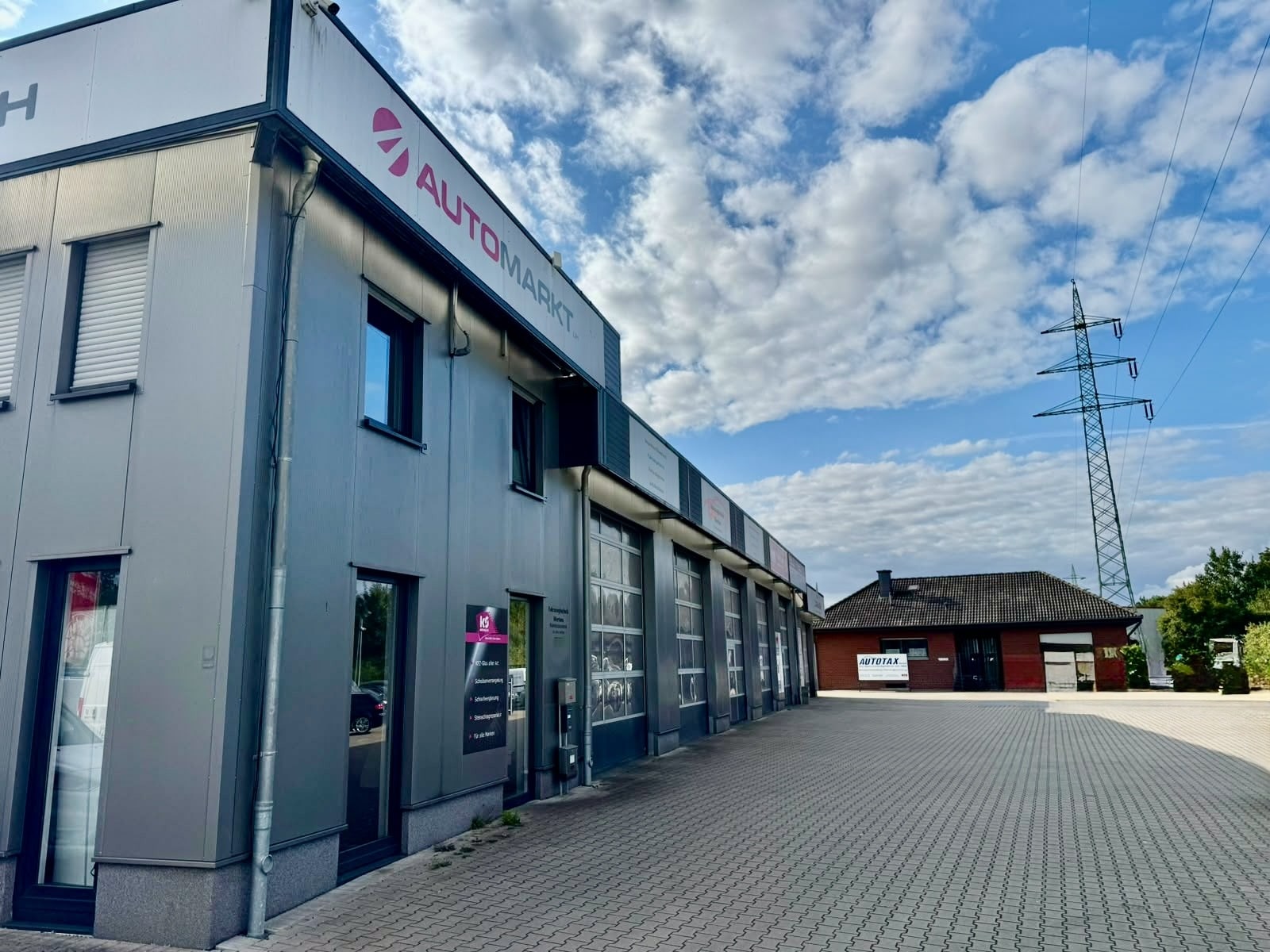 Moderne Gewerbeimmobilie mit Betriebsleiterwohnung in verkehrsgünstiger Lage von Lüdinghausen!