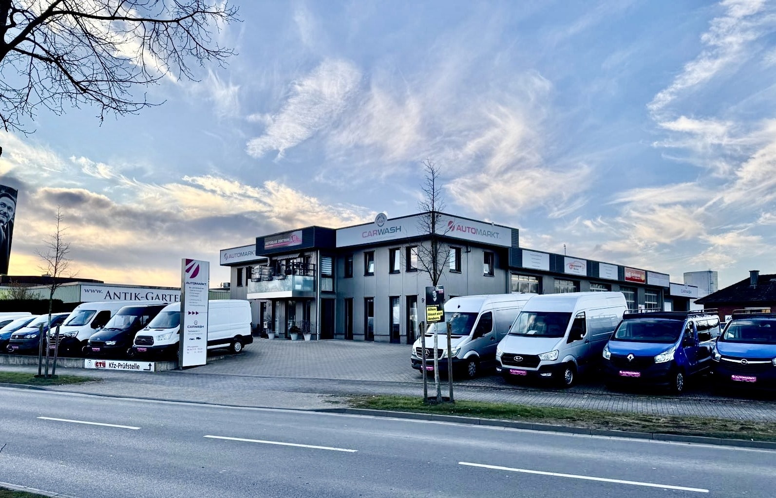 Moderne Gewerbeimmobilie mit Betriebsleiterwohnung in verkehrsgünstiger Lage von Lüdinghausen!