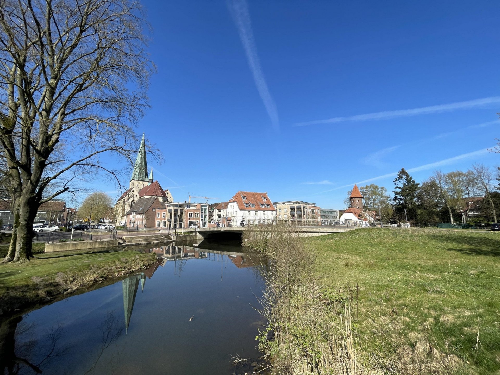 Neubau-Gastronomie im Haus „Aa-Terrassen“: Exklusives Wohn- und Geschäftshaus im Mühlenareal in Bork