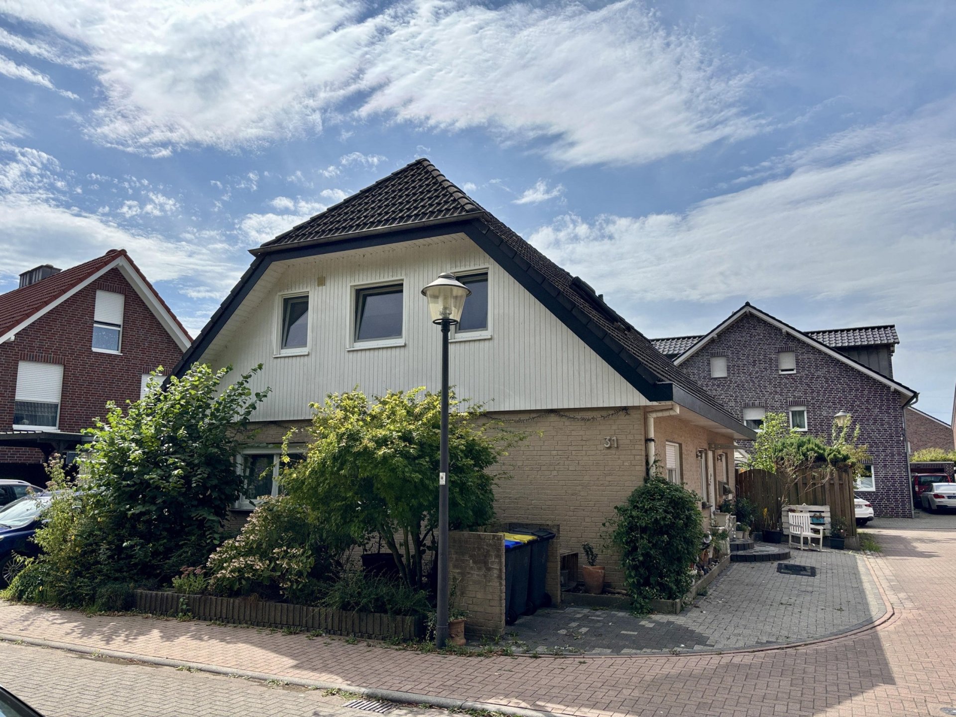 Ein-/Zweifamilienhaus mit Keller und Garage in Lüdinghausen