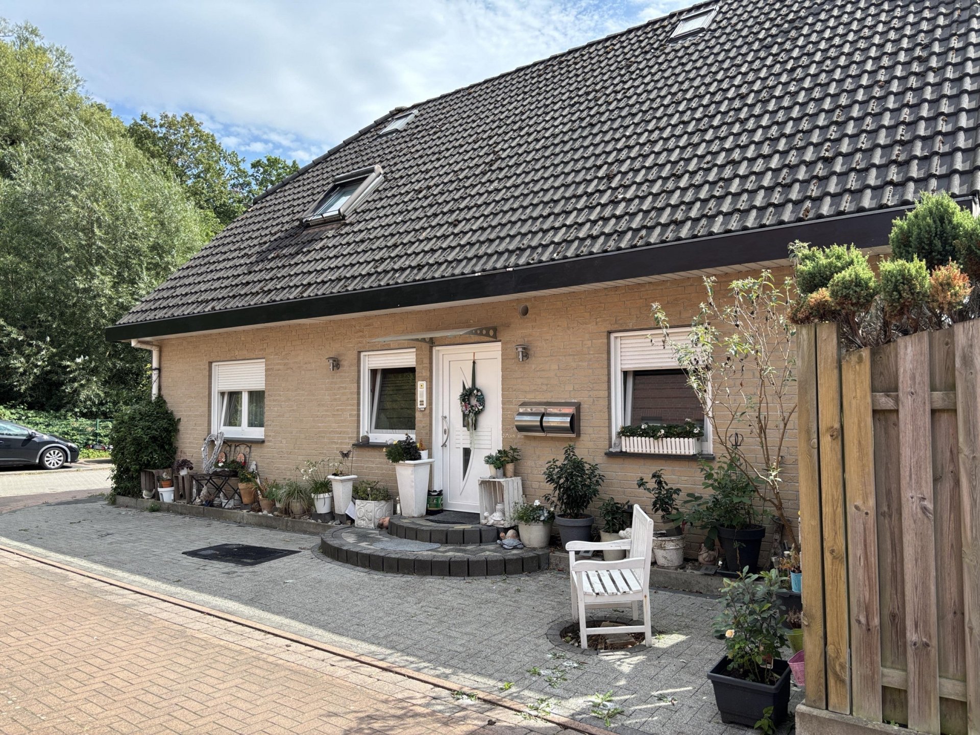Ein-/Zweifamilienhaus mit Keller und Garage in Lüdinghausen