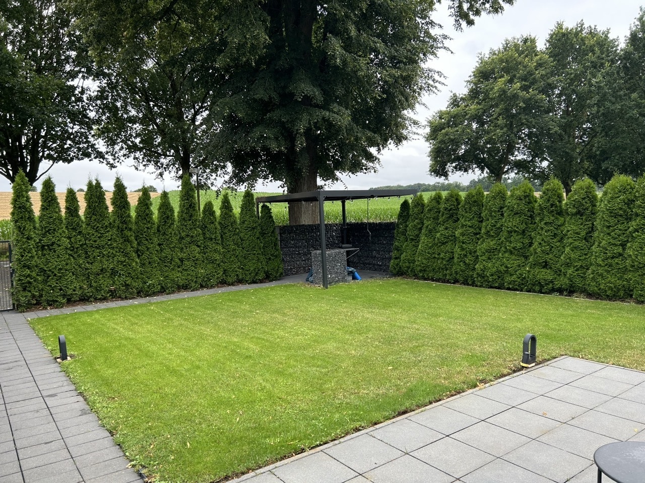Neuwertige EIGENTUMSWOHNUNG mit Garten!!!