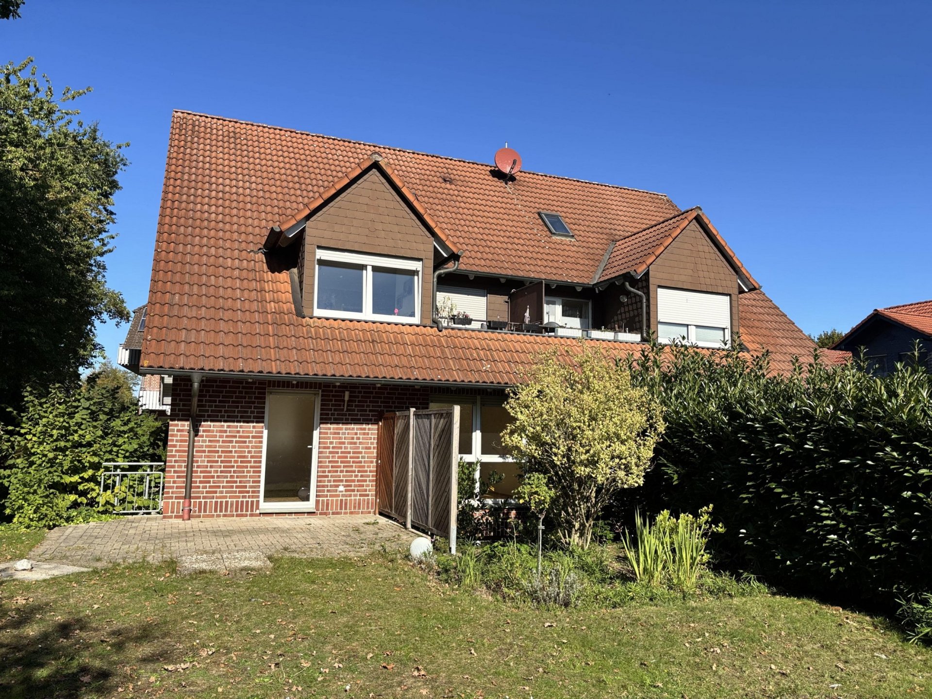 Kapitalanleger und Selbstnutzer aufgepasst! Erdgeschosswohnung mit Souterrain u. großen Garten!