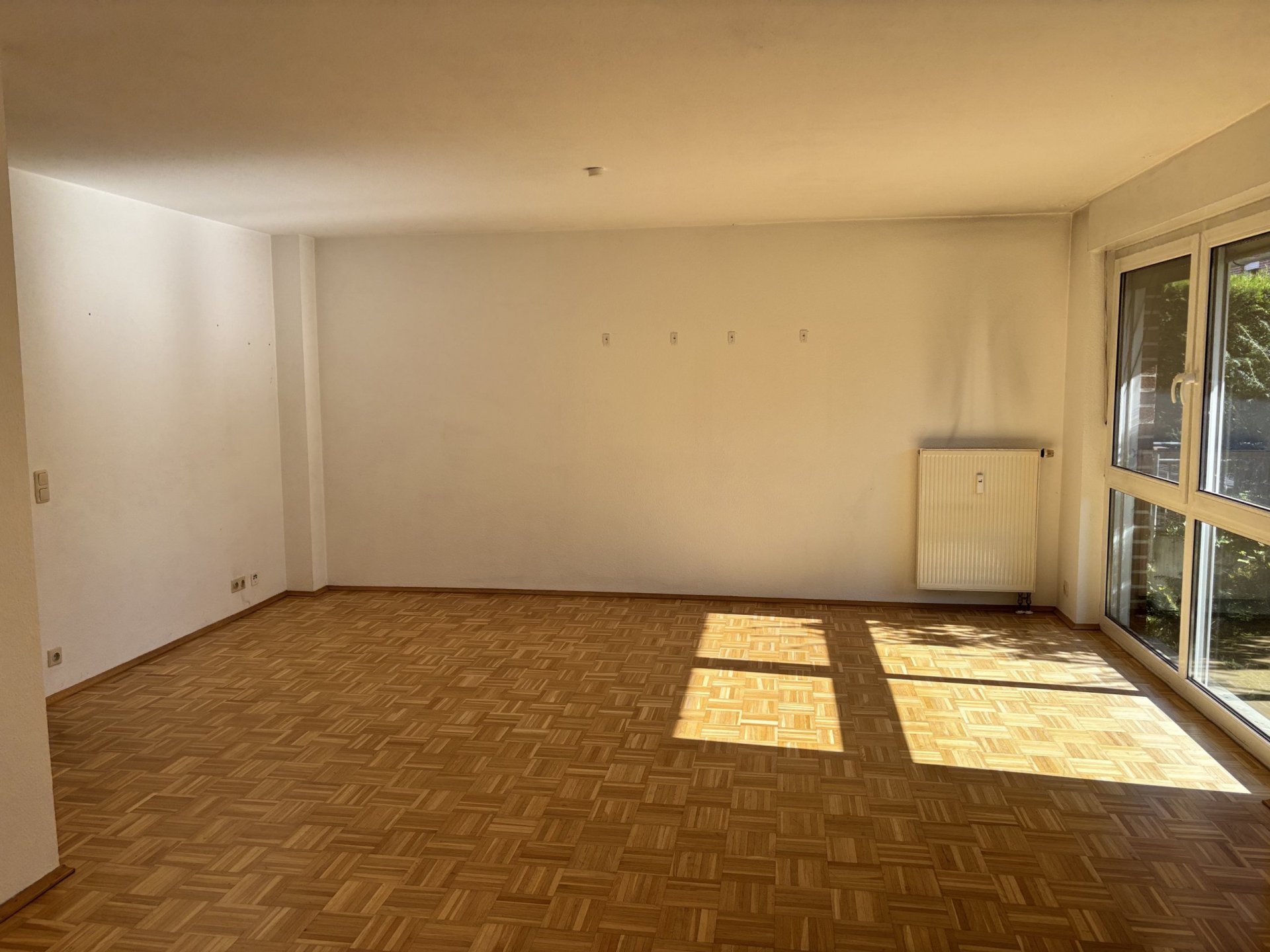 Kapitalanleger und Selbstnutzer aufgepasst! Erdgeschosswohnung mit Souterrain u. großen Garten!